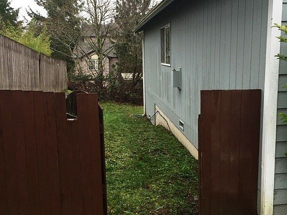 2nd image of 2010 Becky Ave