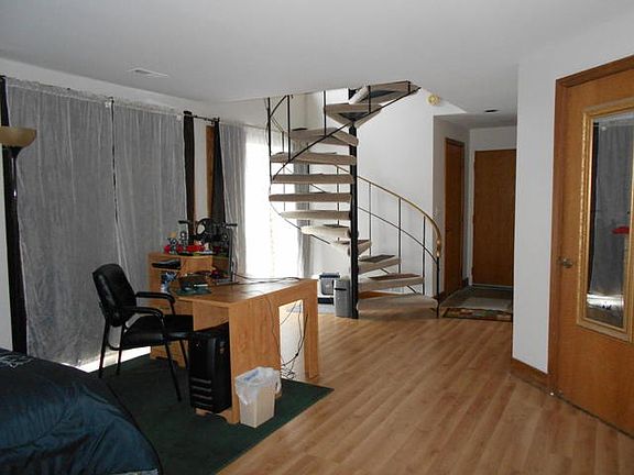4th image of 816 Kendall Ln #3-D