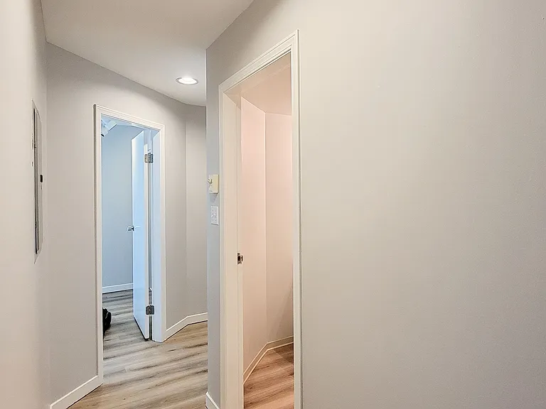 1850 W 8th Ave #205 — Photo 32