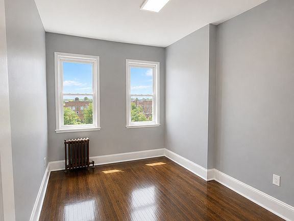 4th image of 206-210 2nd Ave #36