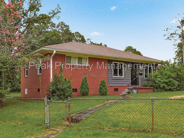 2105 Fort Rice St — Photo 4