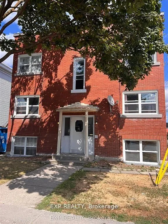 2 bed, $1,900 — Photo 1