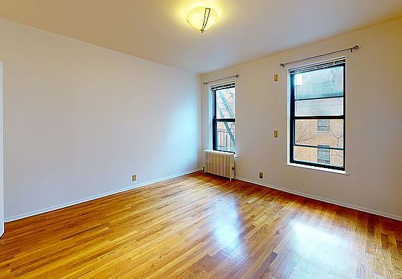 2nd image of 305 E 76th St APT 3B