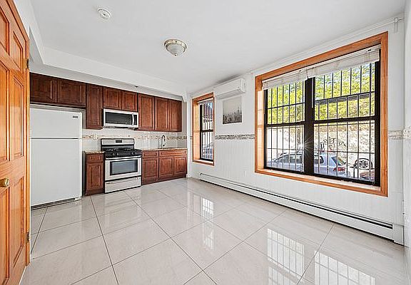 2nd image of 355 E 16th St #1F
