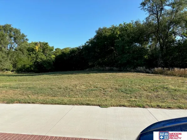E Scott Rd, Beatrice, NE 68310
