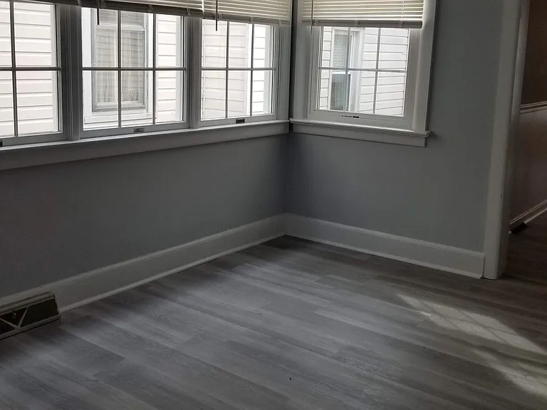 131 N Main St — Photo 6