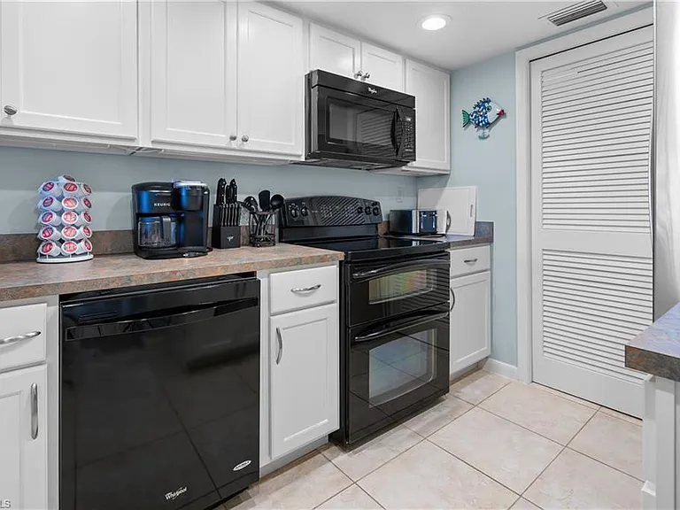 25901 Hickory Blvd #506 — Photo 3
