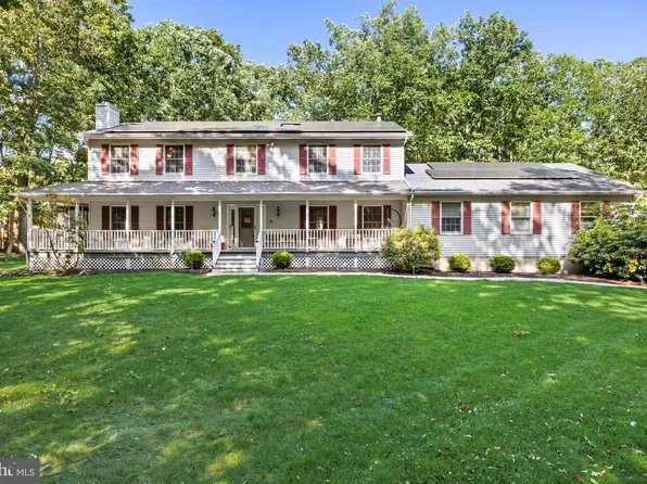 78 Ivins Dr, New Egypt, NJ 08533