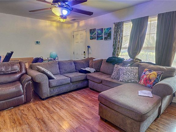 2nd image of 180 Sonata Circle