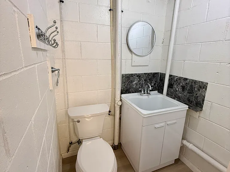 5109 S 83rd St — Photo 33