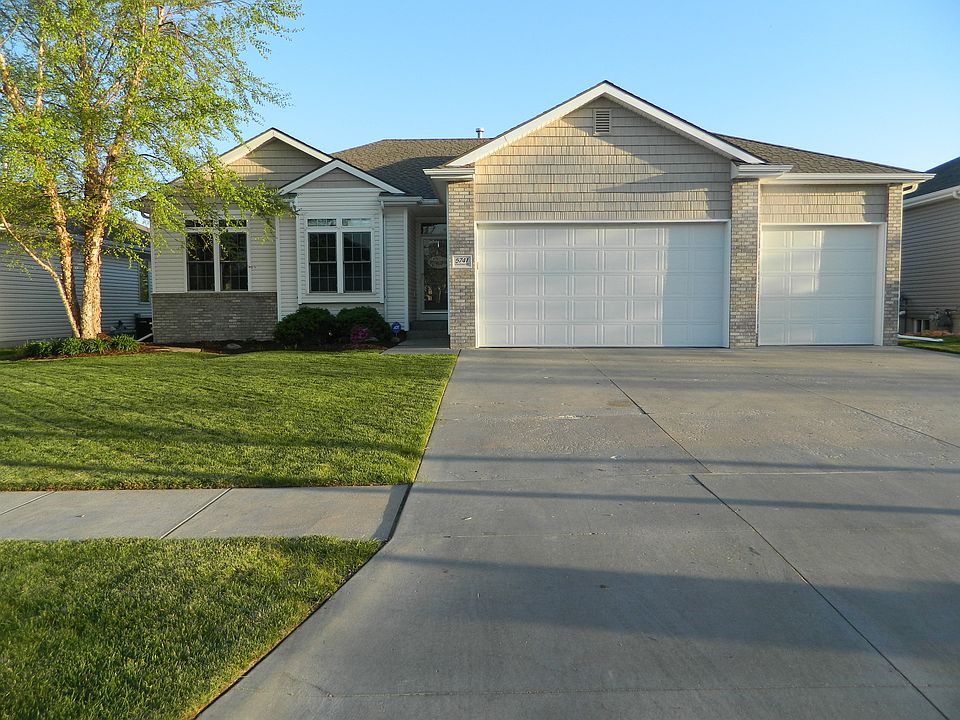 1st image of 5741 Chatsworth Ln