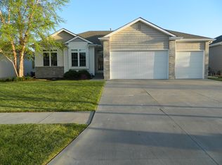 5741 Chatsworth Ln, Lincoln, NE 68516
