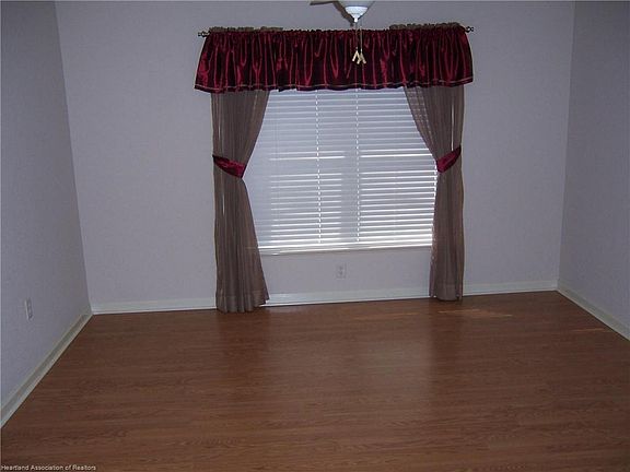 5th image of 2058 Ashley Oaks Cir