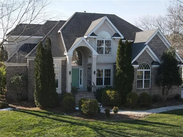 2516 Sanderson Ln, Virginia Beach, VA 23456