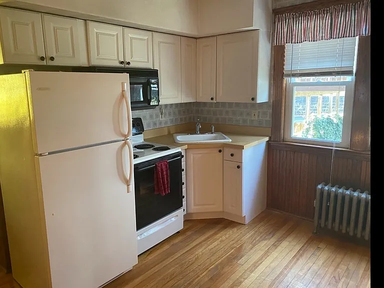13 Huntington Ave #1 — Photo 6