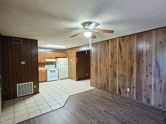 2nd image of 702 E 11th St #704