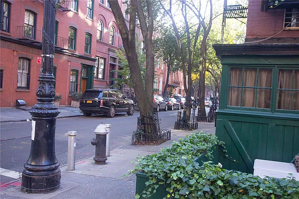 Rented by Maz Group NY | media 19