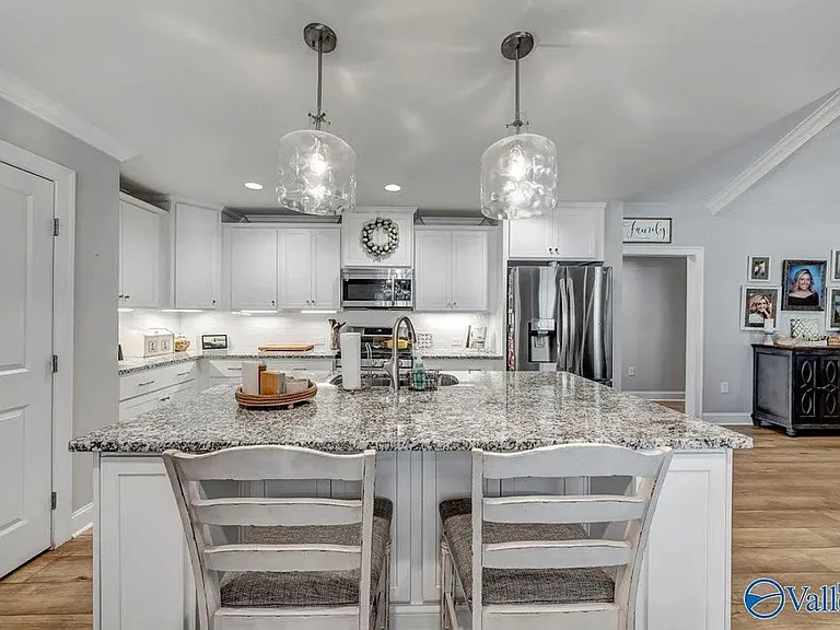 16930 Orleans Dr — Photo 8