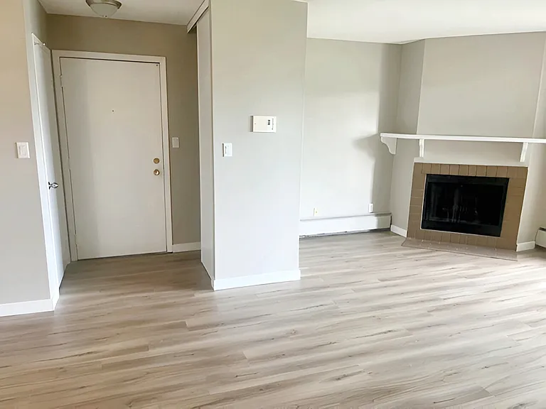 1174 Hooke Rd NW — Photo 9