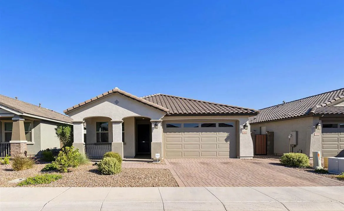 2824 W Rainbow Dr — Photo 1
