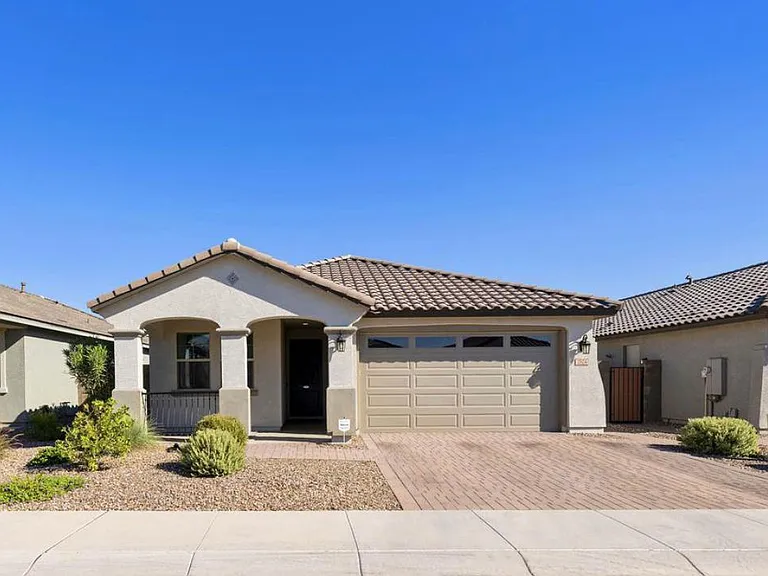 2824 W Rainbow Dr — Photo 1
