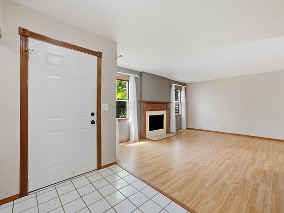 4th image of 849 Colony Lake Dr