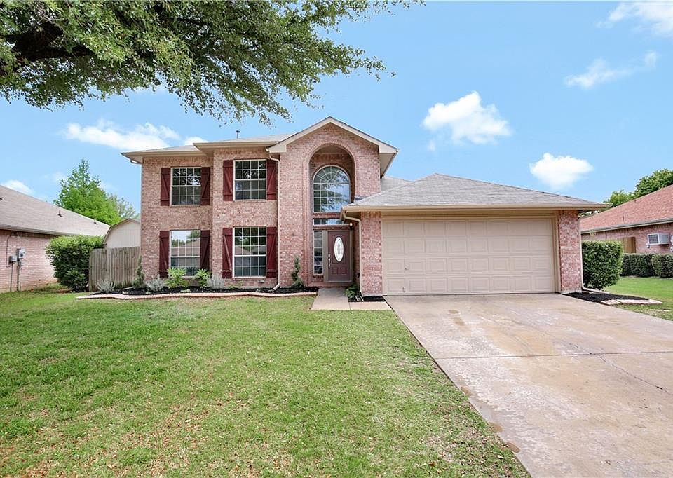 1st image of 923 Silver Streak Dr