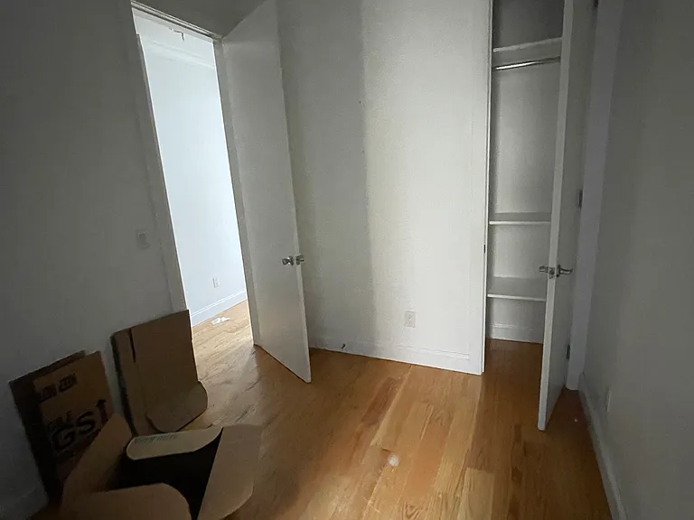 3694 Broadway #2B — Photo 5