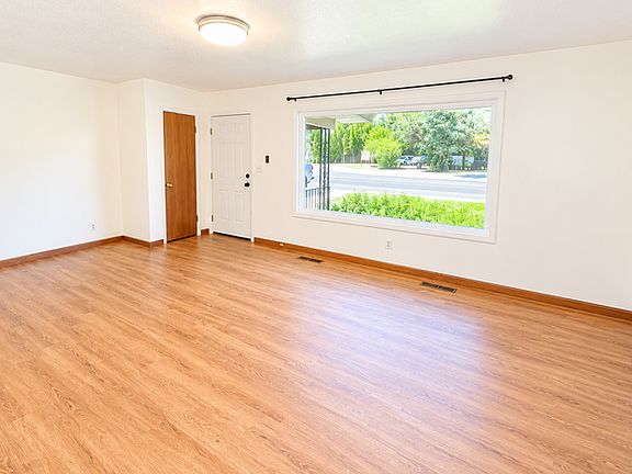 3rd image of 200 E Boise Ave