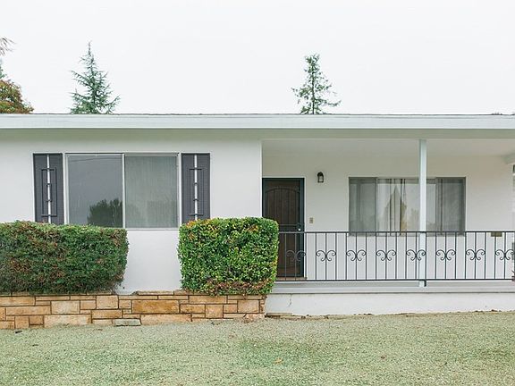 2nd image of 34762 Acacia Ave