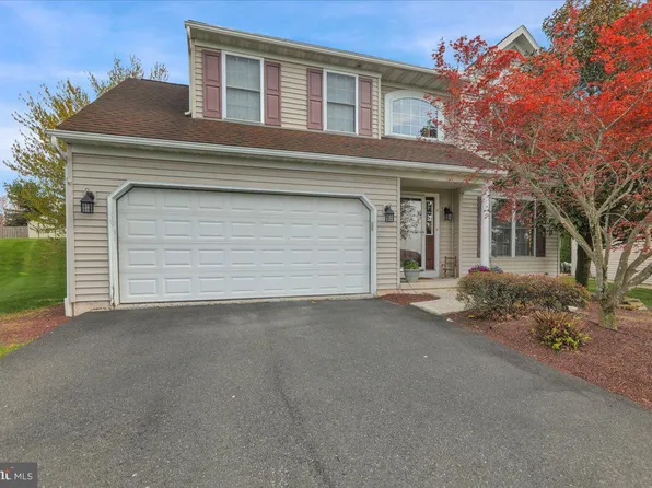 6 Laurel Woods Dr, Reading, PA 19607