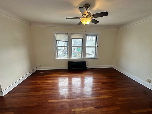 5th image of 1615 W Summerdale Ave APT 3
