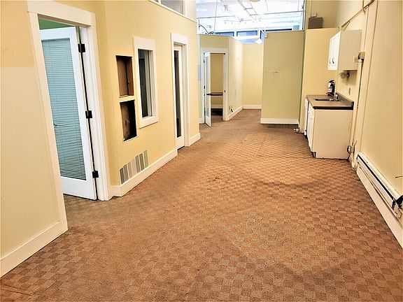 5th image of 615 Eastlake Ave E