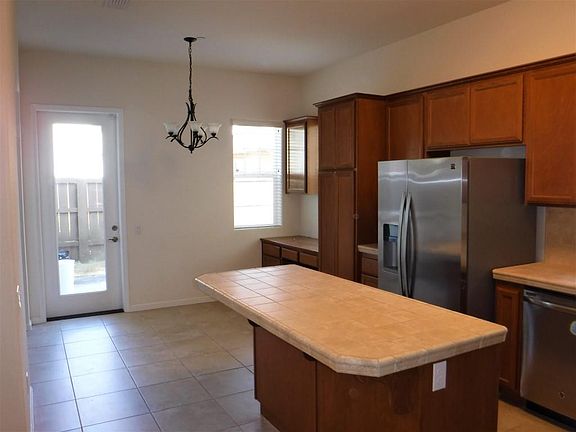 3rd image of 1330 W Dolcetto Ln