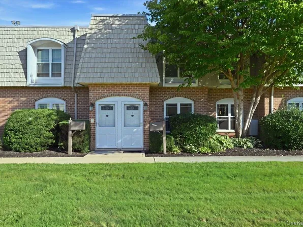 175 Main Avenue #167, Wheatley Heights, NY 11798