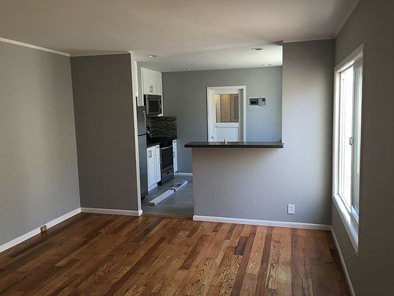 4th image of 559A 24th Ave