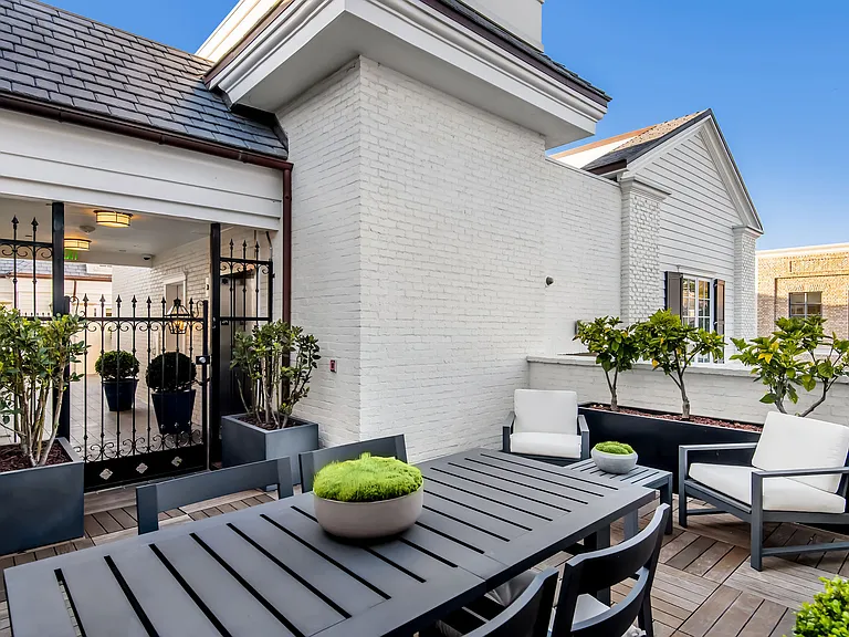 The Residences at Palisades Village — Photo 17