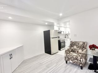 126 Cleanside Rd #2, Toronto, ON M1L0J3