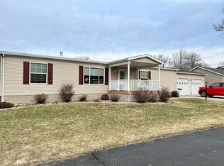 215 Kenneally Blvd #215, Gladstone, MI 49837