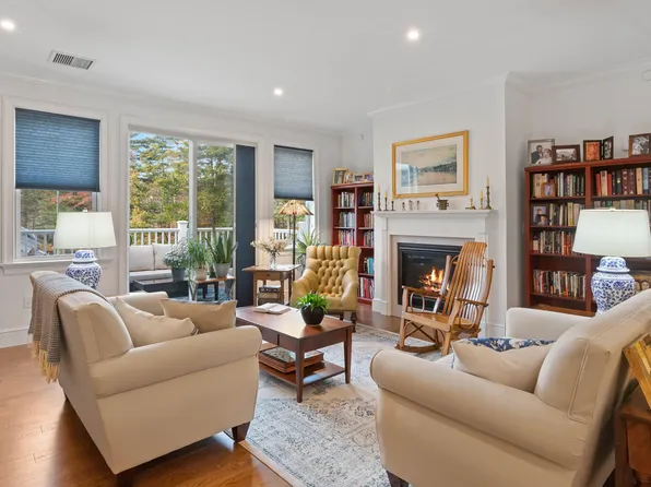 7 Willey Creek Road #404, Exeter, NH 03833