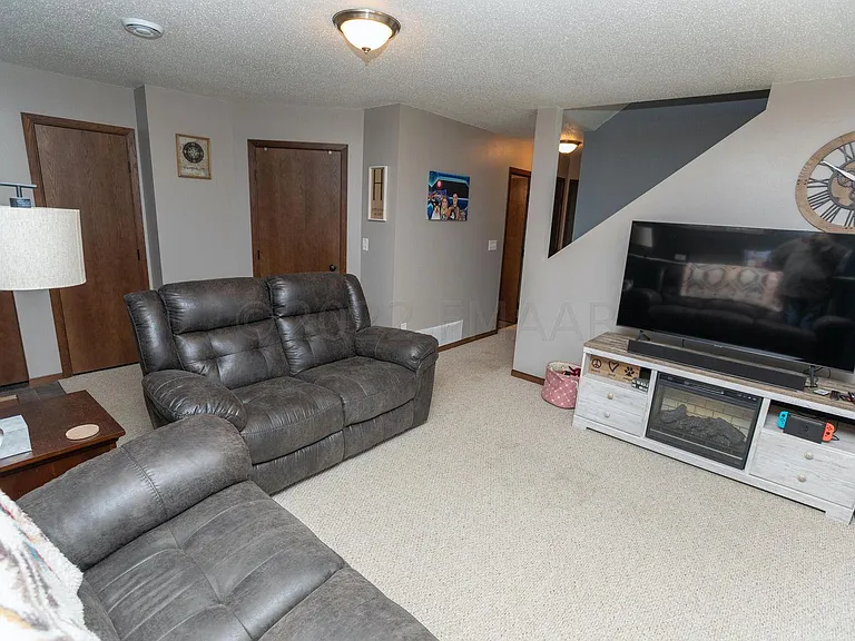 2110 10th St W — Photo 13