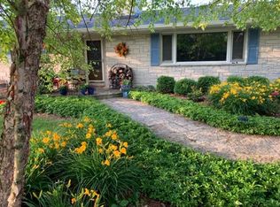 123 E Mequon Rd, Mequon, WI 53092