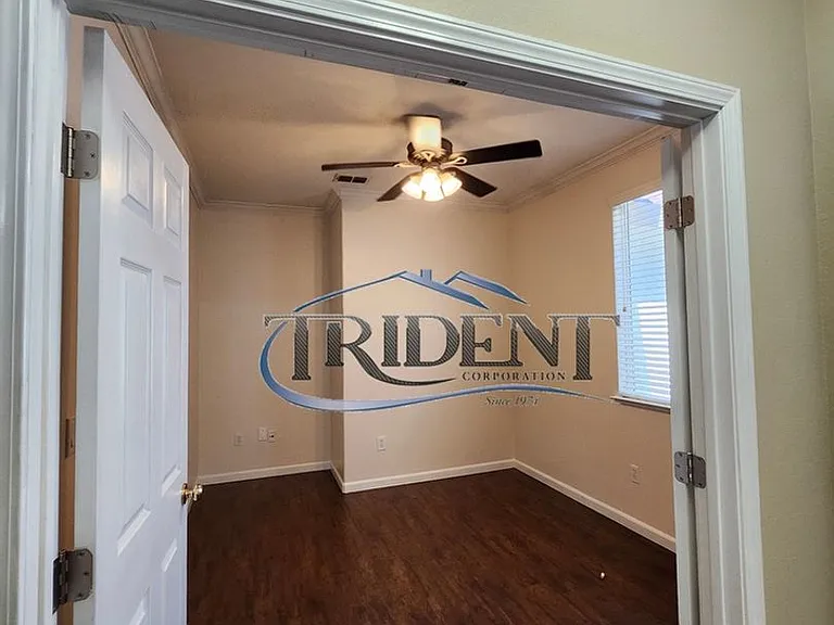 1715 Shoreline Dr — Photo 5