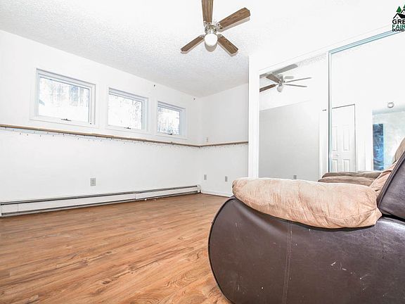 4th image of 1417 Tramon Ave