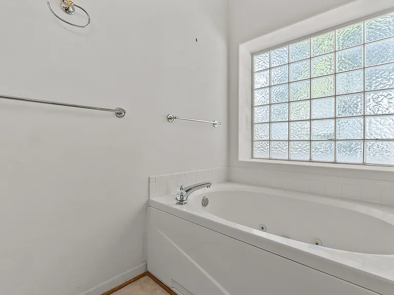 5509 Bulls Bay Dr #1 — Photo 16