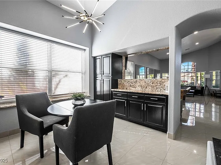 1400 Castle Crest Dr — Photo 17