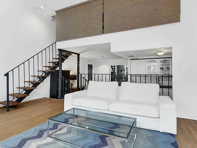 312 E 22nd St #3B — Photo 6