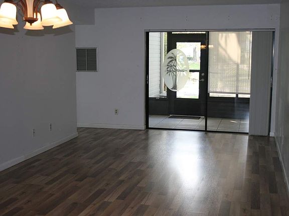 4th image of 3717 Atrium Dr