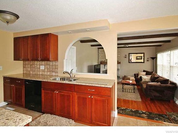 5th image of 233 Woodshire Ct