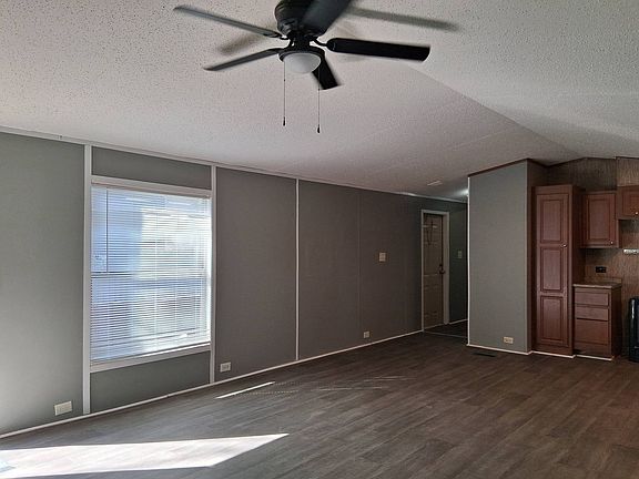 4th image of 271 Harmony Dr #120
